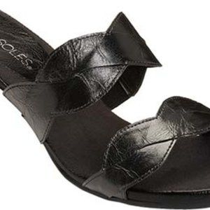 Aerosoles "Power Thru" Black Heeled Sandals Womens Size 11